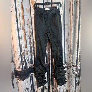 Vibrant Black Skinny Women's Jeans